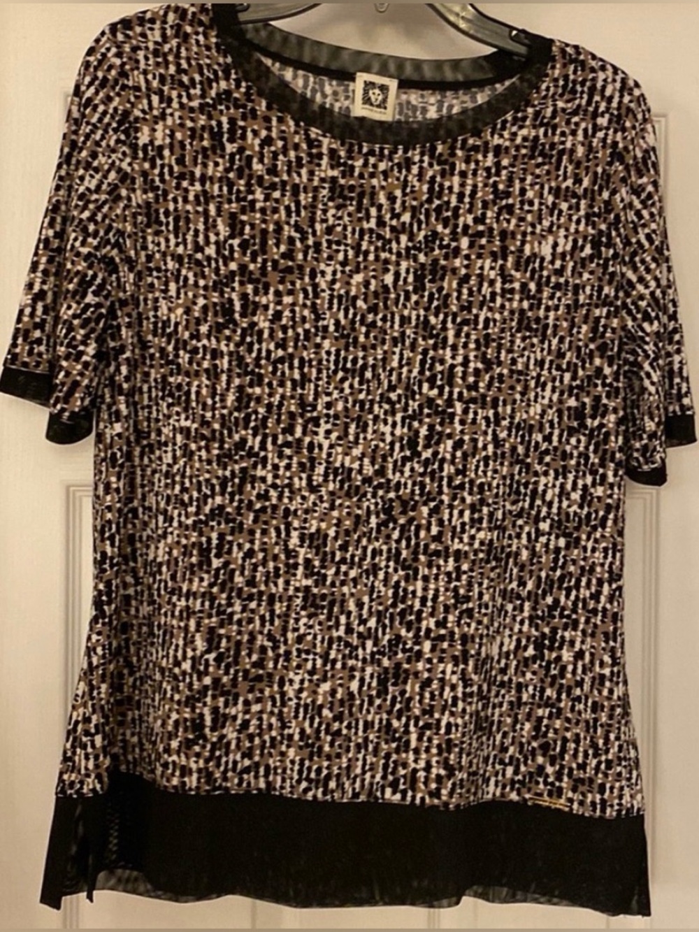 Anne Klein Black and Cream Speckled Short Sleeve Top